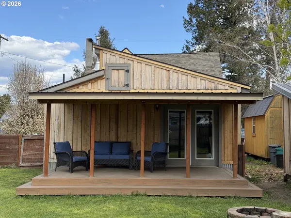 302 S ALDER ST, Wallowa, OR 97885