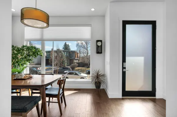 2231 36 ST SW, Calgary, AB T3E2Z3