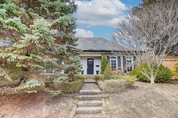 46 Caravan DR, Toronto C13, ON M3B 1N3