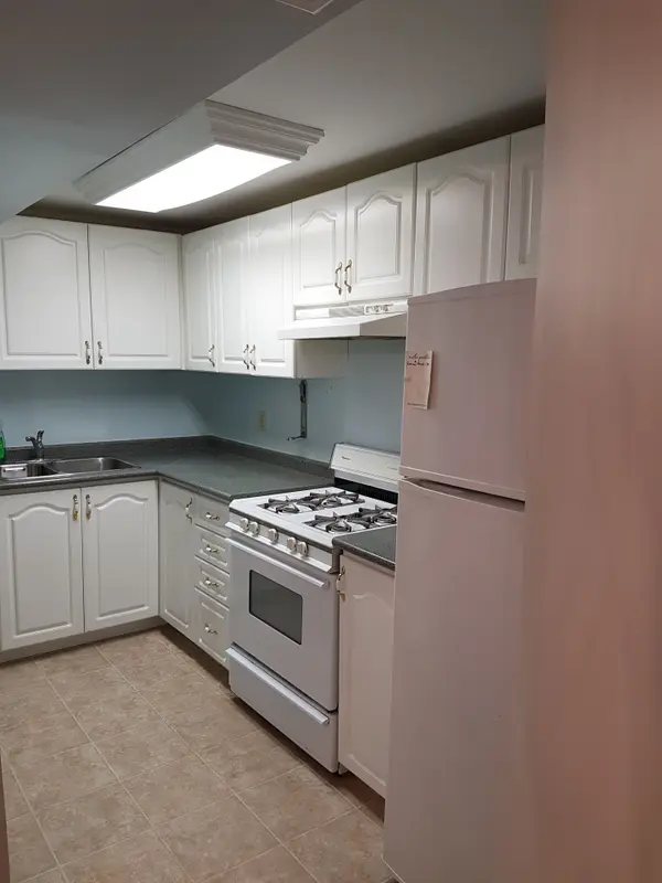 22 Palmer DR #Bsmt, Ajax, ON L1S 5W8