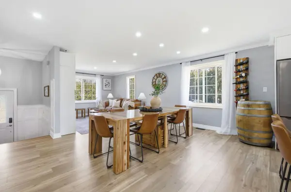 8 Beaverdale CRES, Georgina, ON L0E 1N0