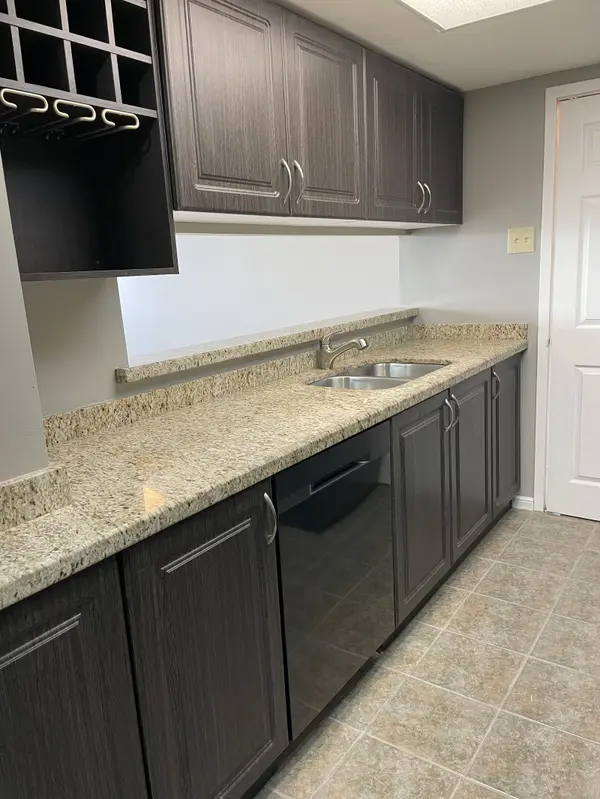 75 Ellen ST #508, Barrie, ON L4N 7R6