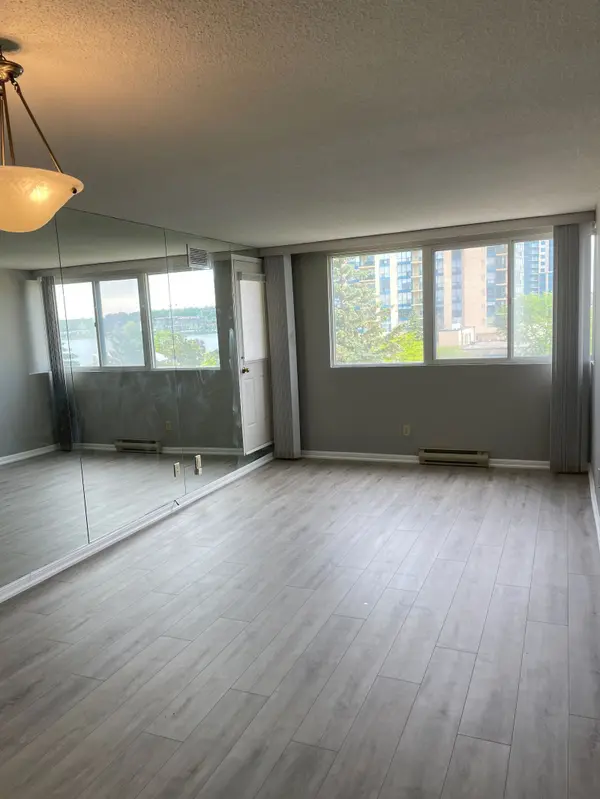 75 Ellen ST #508, Barrie, ON L4N 7R6