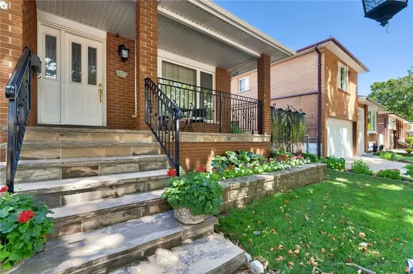 1149 Dowland CRES, Burlington, ON L7T 4C7