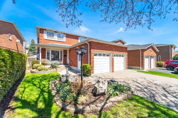 37 Stillwater CRES, Brampton, ON L6X 3L3