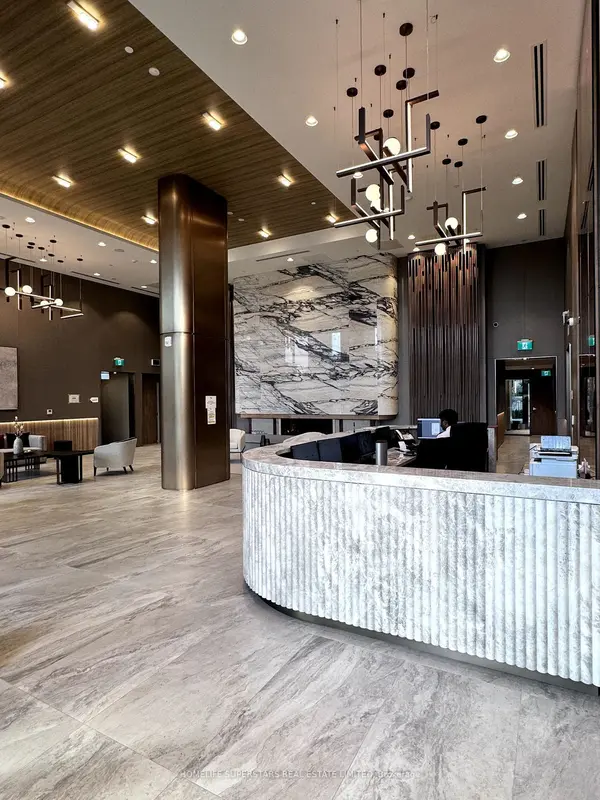 1100 Sheppard AVE W #825, Toronto W05, ON M3K 0E4