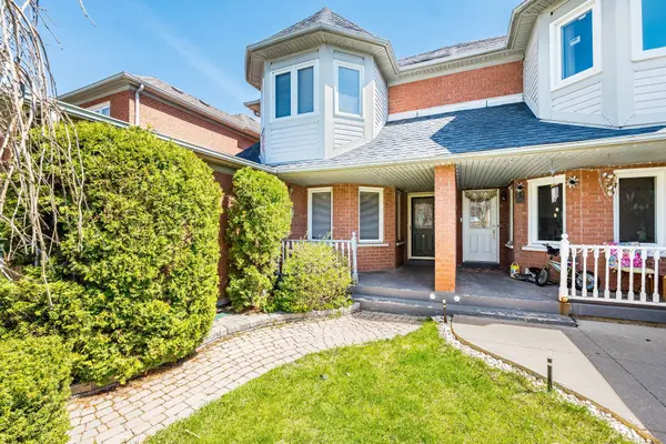 9 Woodstream AVE, Brampton, ON L6R 1N7
