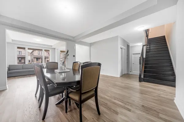 1016 Showman ST, Stittsville - Munster - Richmond, ON K0A 2Z0