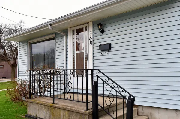 548 Upper Wentworth ST, Hamilton, ON L9A 4T9