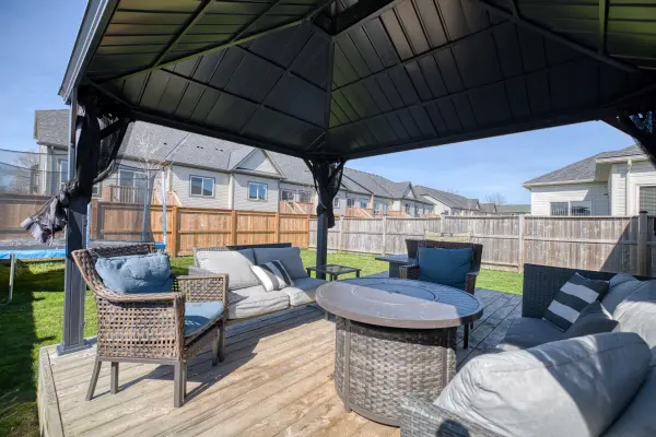 914 Burwell ST, Fort Erie, ON L2A 0E3