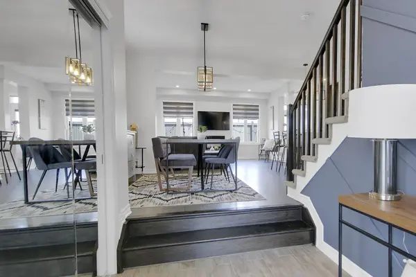 4772 Abbott ST, Kanata, ON K2S 1B9