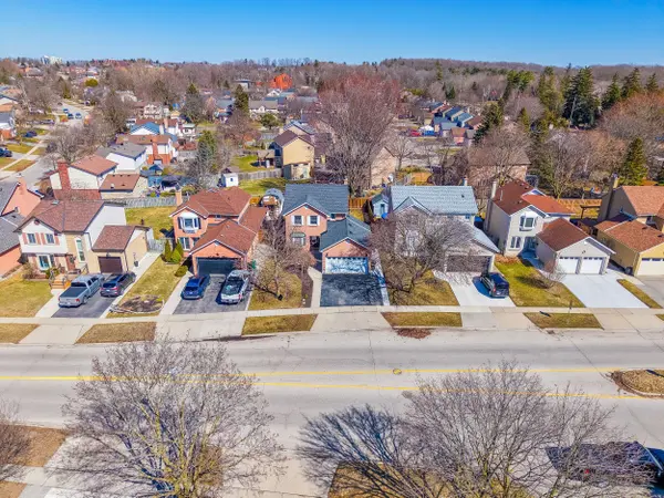 23 Cowan BLVD, Cambridge, ON N1T 1E5