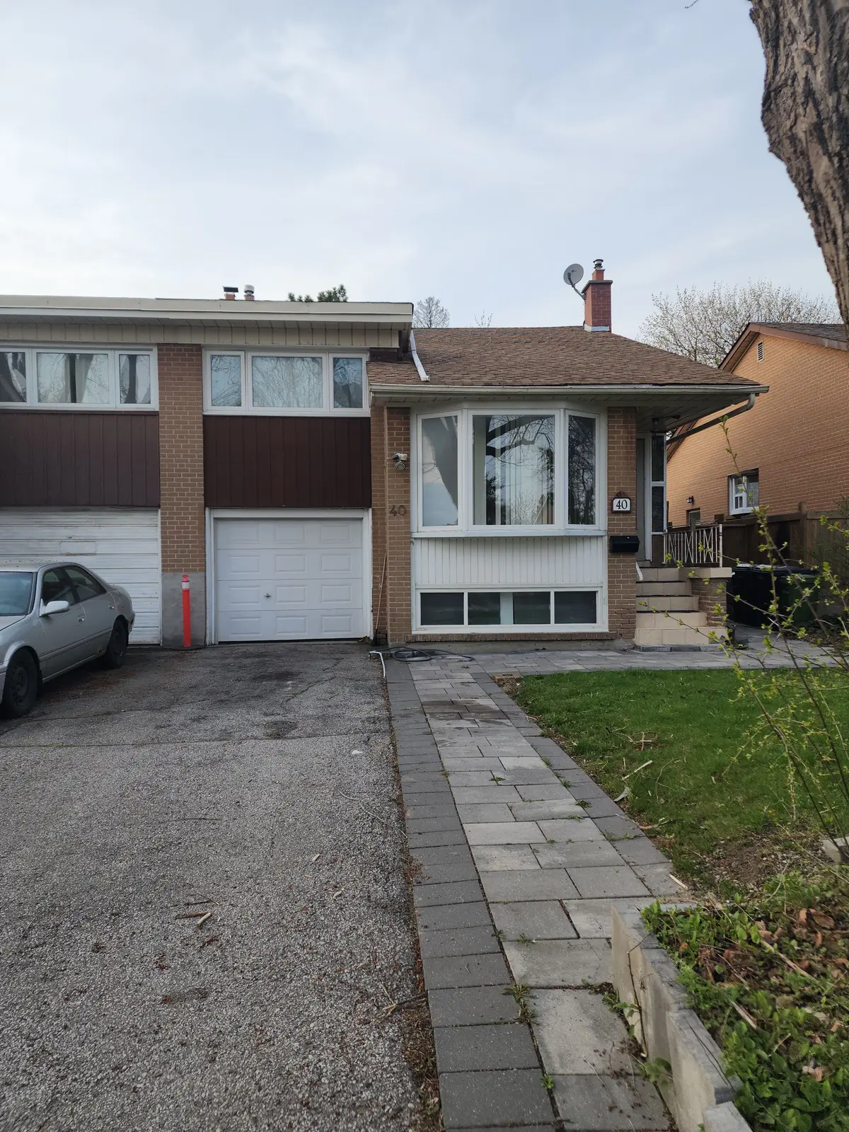 40 Pinemore CRES, Toronto C13, ON M3A 1W6