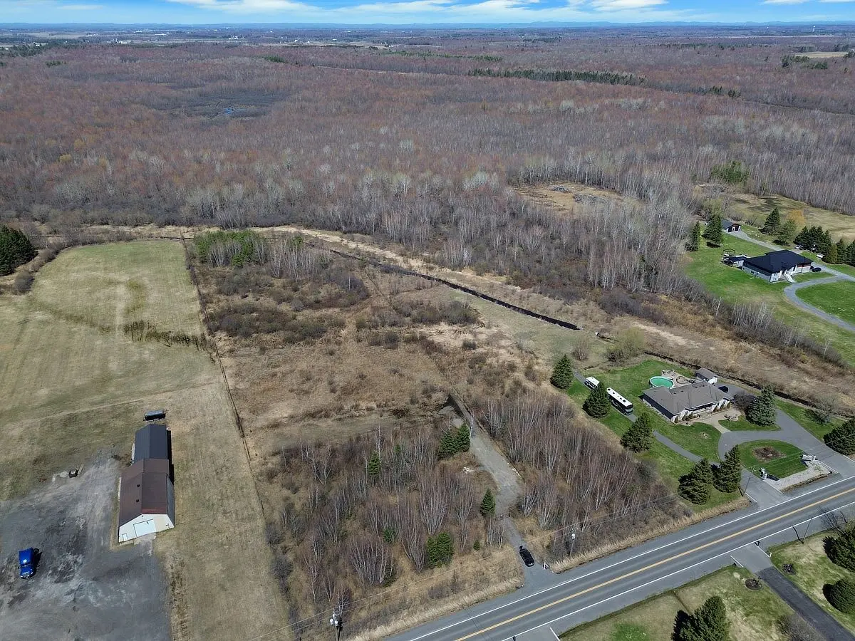 2667 Russland RD, Orleans - Cumberland And Area, ON K0A 3H0