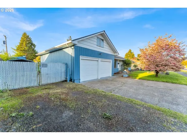 212 HAYDEN BRIDGE WAY, Springfield, OR 97477