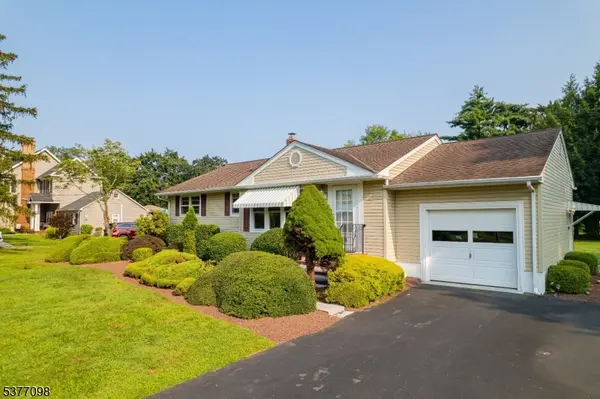 45 Amwell Rd, Millstone Boro, NJ 08844