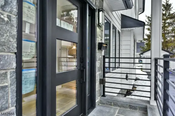 9-03 5Th St, Fair Lawn Boro, NJ 07410