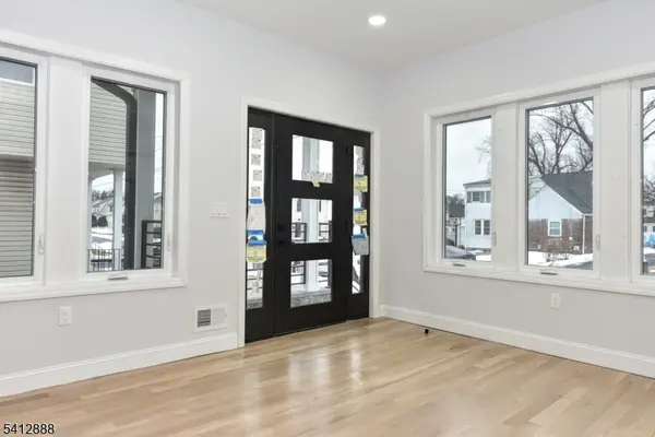 9-03 5Th St, Fair Lawn Boro, NJ 07410