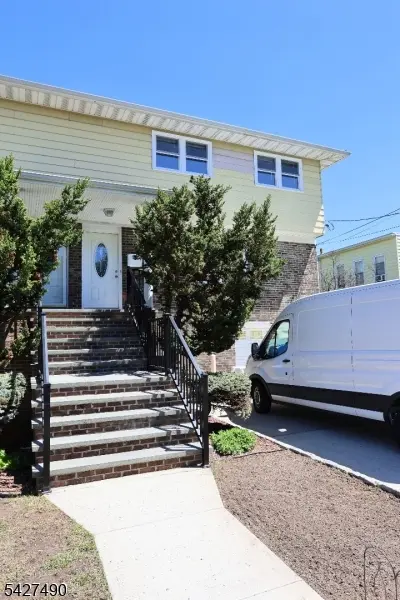 210 Walnut St #R, Garwood Boro, NJ 07027