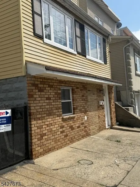 721 Mcgillvray Pl, Linden City, NJ 07036