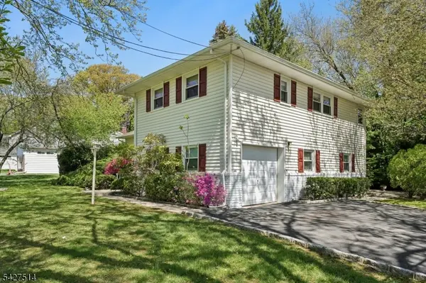 66 Warwick Cir, Springfield Twp., NJ 07081