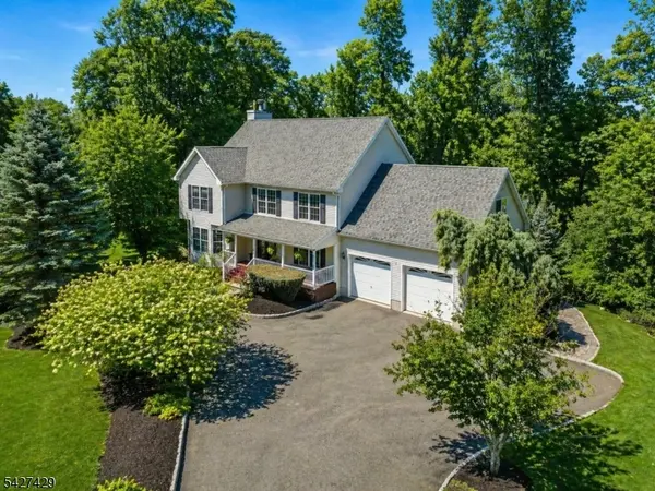 2 Log Rd, Jefferson Twp., NJ 07849