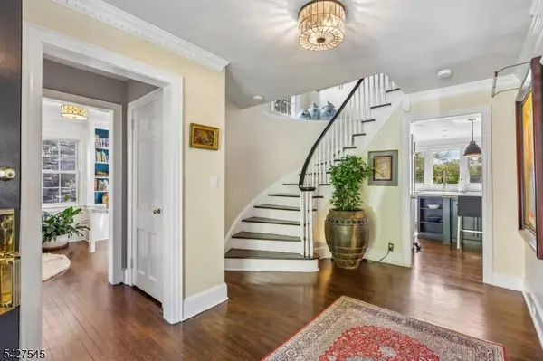 23 Greenview Way, Montclair Twp., NJ 07043