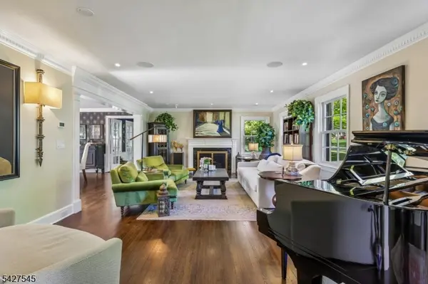 23 Greenview Way, Montclair Twp., NJ 07043