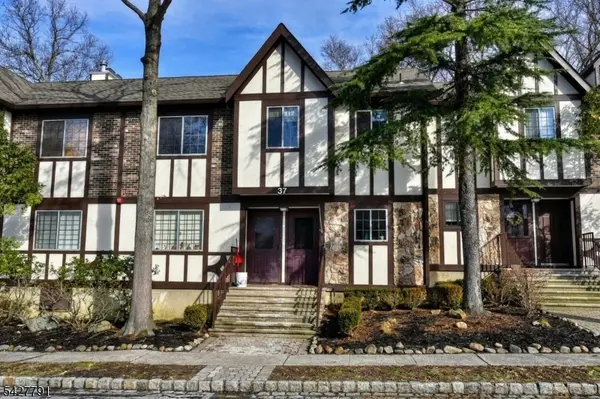 3707 Mark Twain Way, Mahwah Twp., NJ 07430