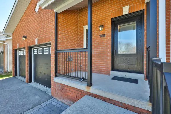 769 Candaras ST, Innisfil, ON L9S 2H1