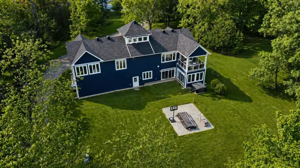 7881 Poplar Side RD, Clearview, ON L9Y 5N4