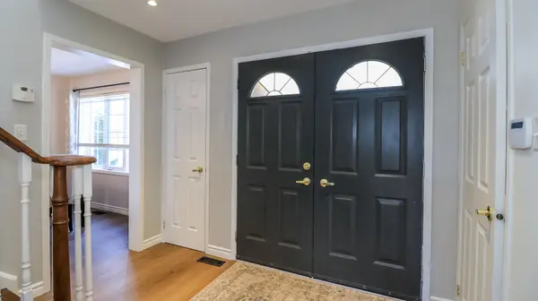 89 Silver Maple CRES, Barrie, ON L4N 0E5