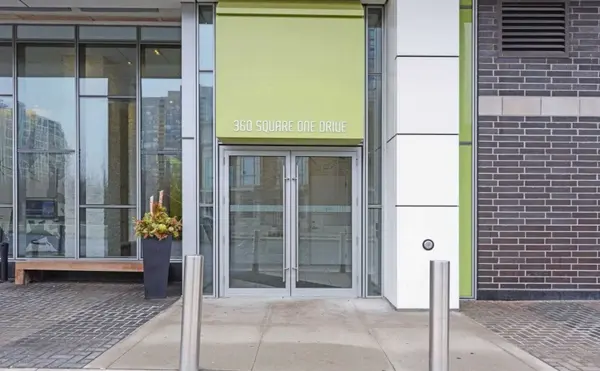 360 Square One DR #2111, Mississauga, ON L5B 0G7