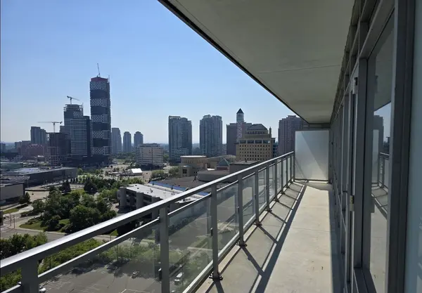 360 Square One DR #2111, Mississauga, ON L5B 0G7