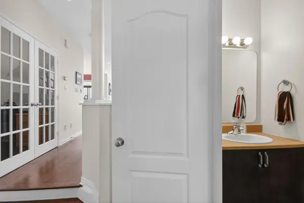 168 Eye Bright CRES, Blossom Park - Airport And Area, ON K1V 2K5