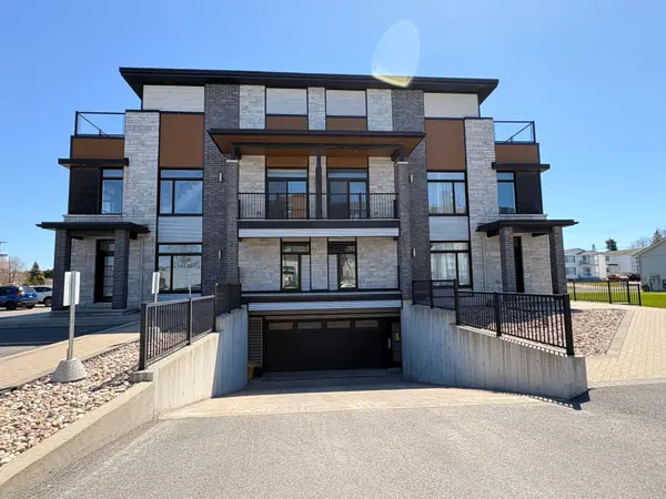 17 Aquatria ST #105, Casselman, ON K0A 1M0