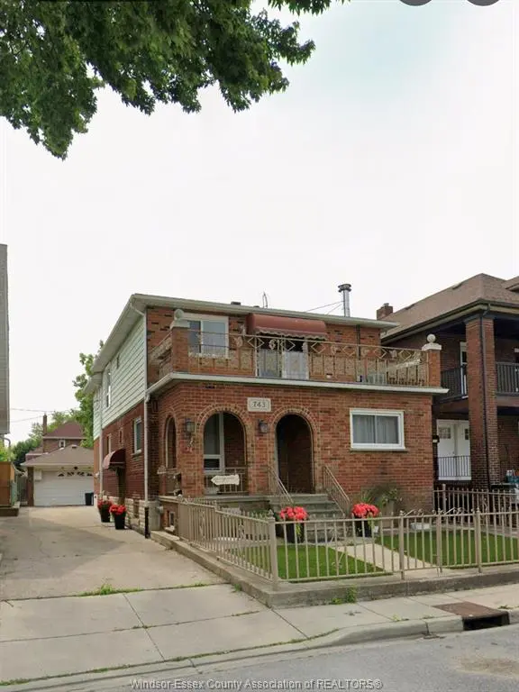 745 CATARAQUI, Windsor, ON N9A 3P3