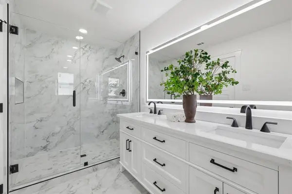 8454 Swift Avenue, Dallas, TX 75228