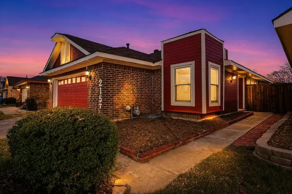 2157 Stradivarius Lane, Carrollton, TX 75007