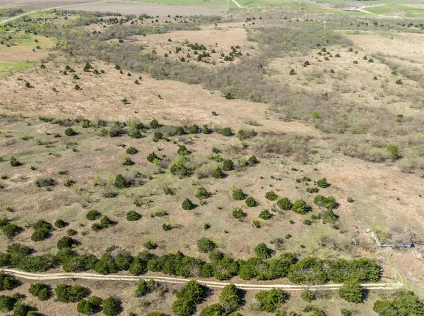 843 Lake Ridge Road, Avalon, TX 76623