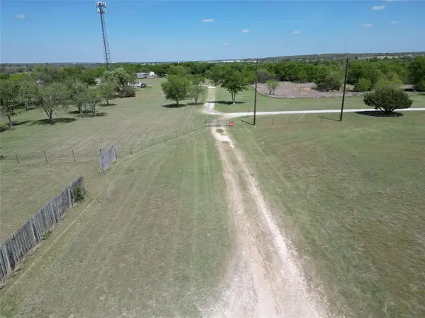 2101 Ridge View Drive, Cleburne, TX 76033