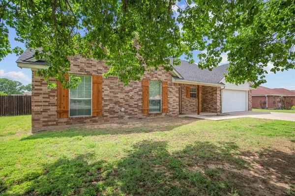 222 Ashley Street, Alvord, TX 76225