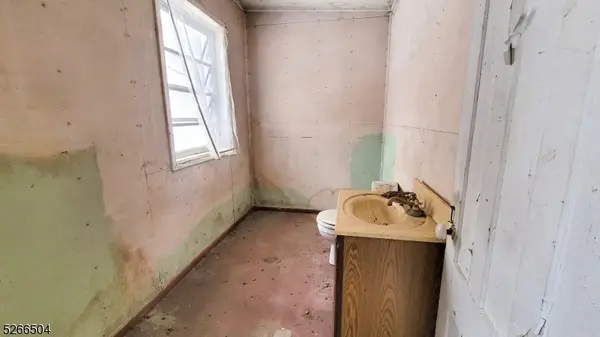 58 Hollow Rd, Lebanon Twp., NJ 08826