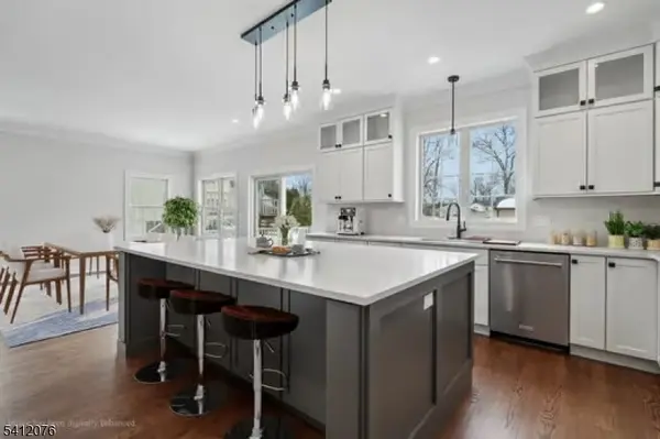 4 Plymouth Dr, Livingston Twp., NJ 07039