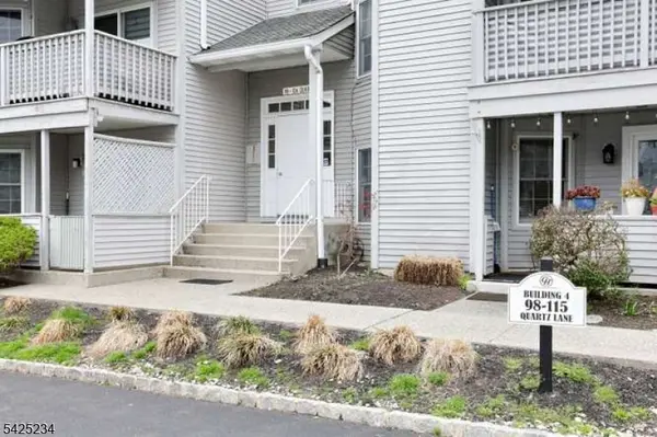 101 Quartz Ln, Paterson City, NJ 07501