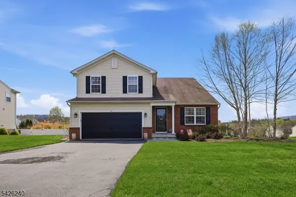 27 Lambert St, Washington Boro, NJ 07882