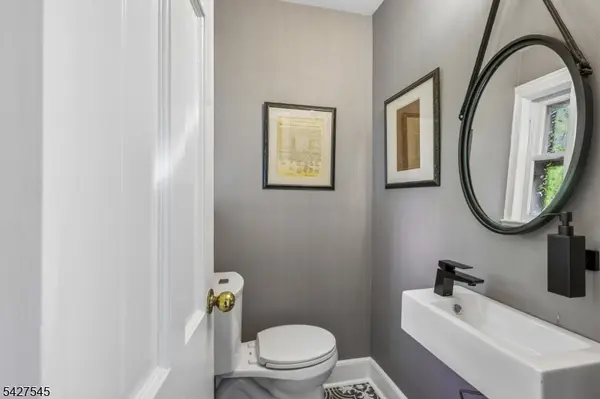 23 Greenview Way, Montclair Twp., NJ 07043