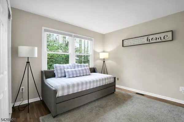 16 Lenape Ct, Bernards Twp., NJ 07920