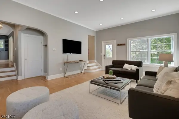 153 N Passaic Ave, Chatham Boro, NJ 07928