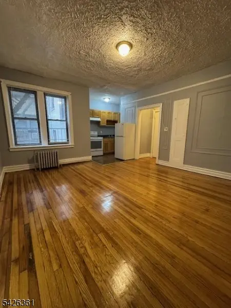 1116 Anna St #2D, Elizabeth City, NJ 07201